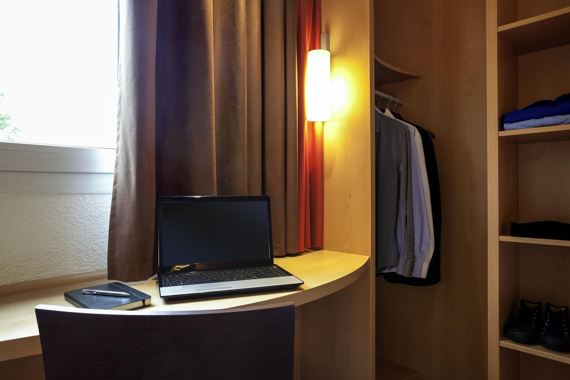 ไอบิส โบแว แอโรปอร์ Hotel โบเวส์ ภายนอก รูปภาพ