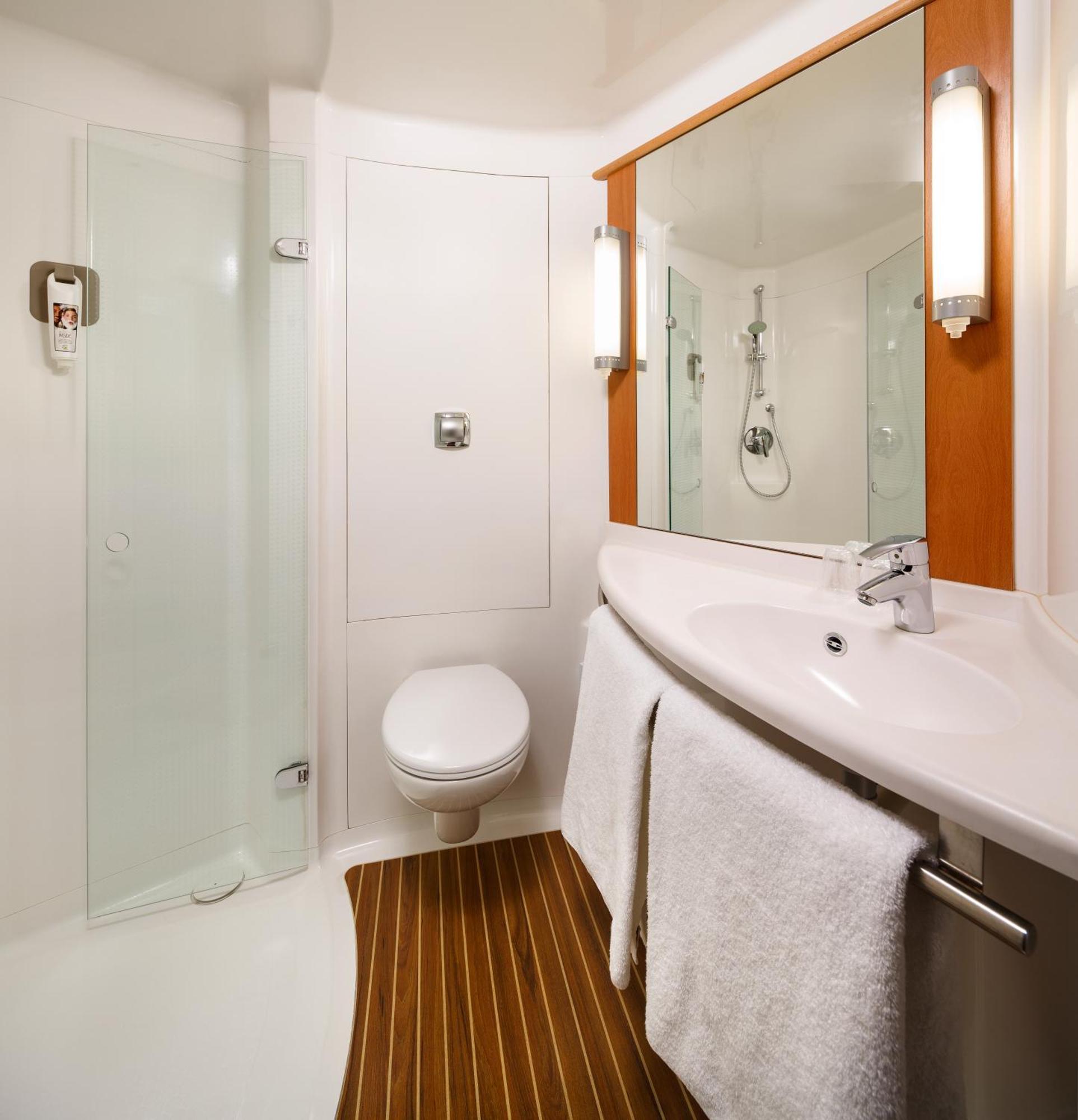 ไอบิส โบแว แอโรปอร์ Hotel โบเวส์ ภายนอก รูปภาพ