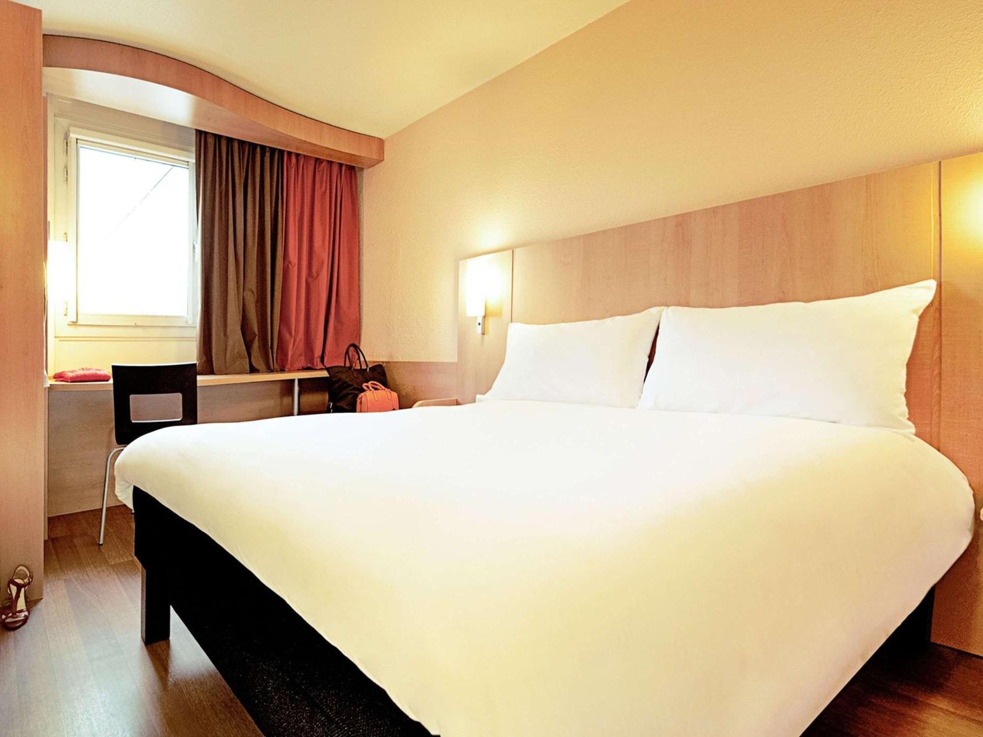 ไอบิส โบแว แอโรปอร์ Hotel โบเวส์ ภายนอก รูปภาพ