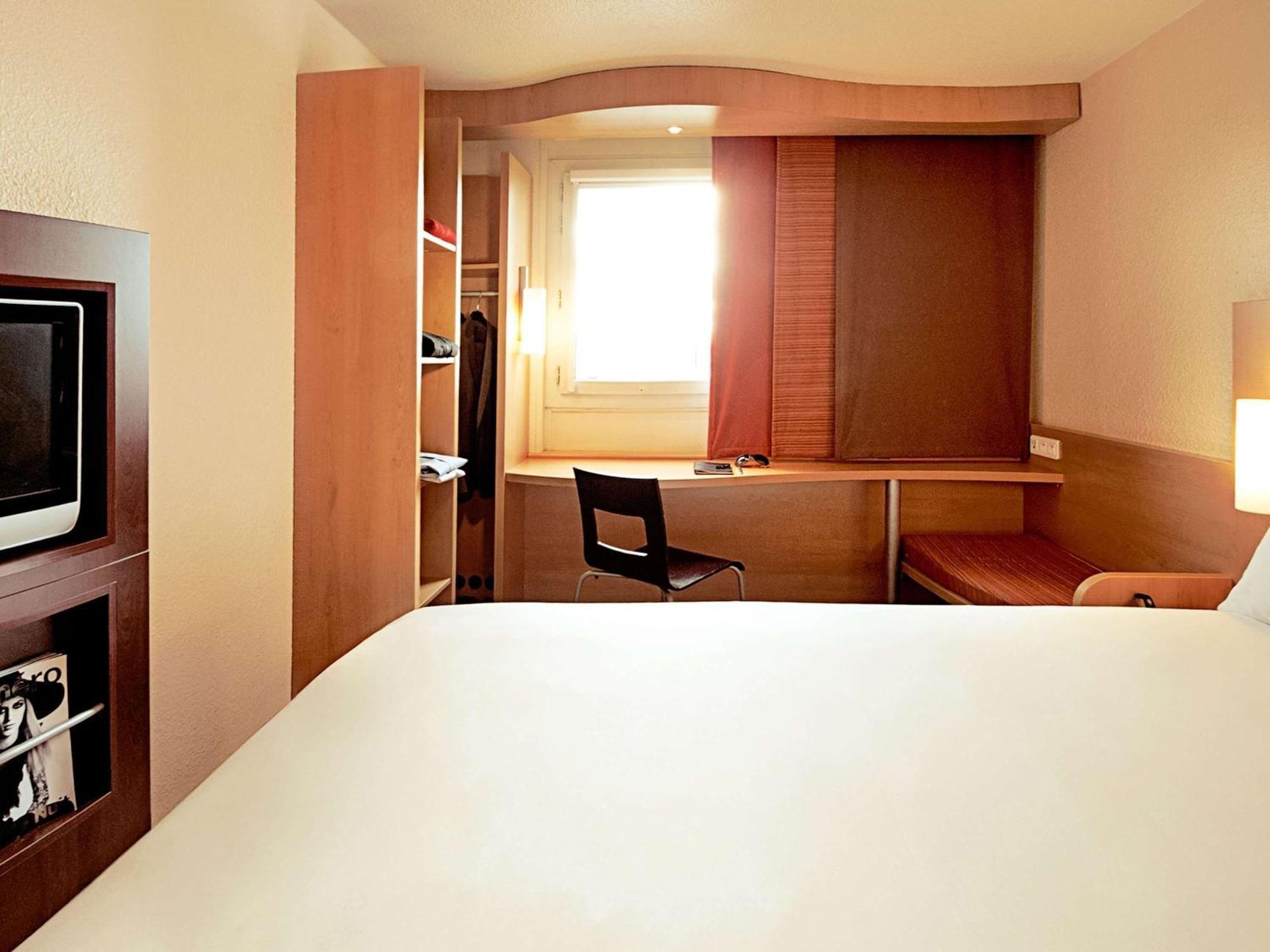 ไอบิส โบแว แอโรปอร์ Hotel โบเวส์ ภายนอก รูปภาพ